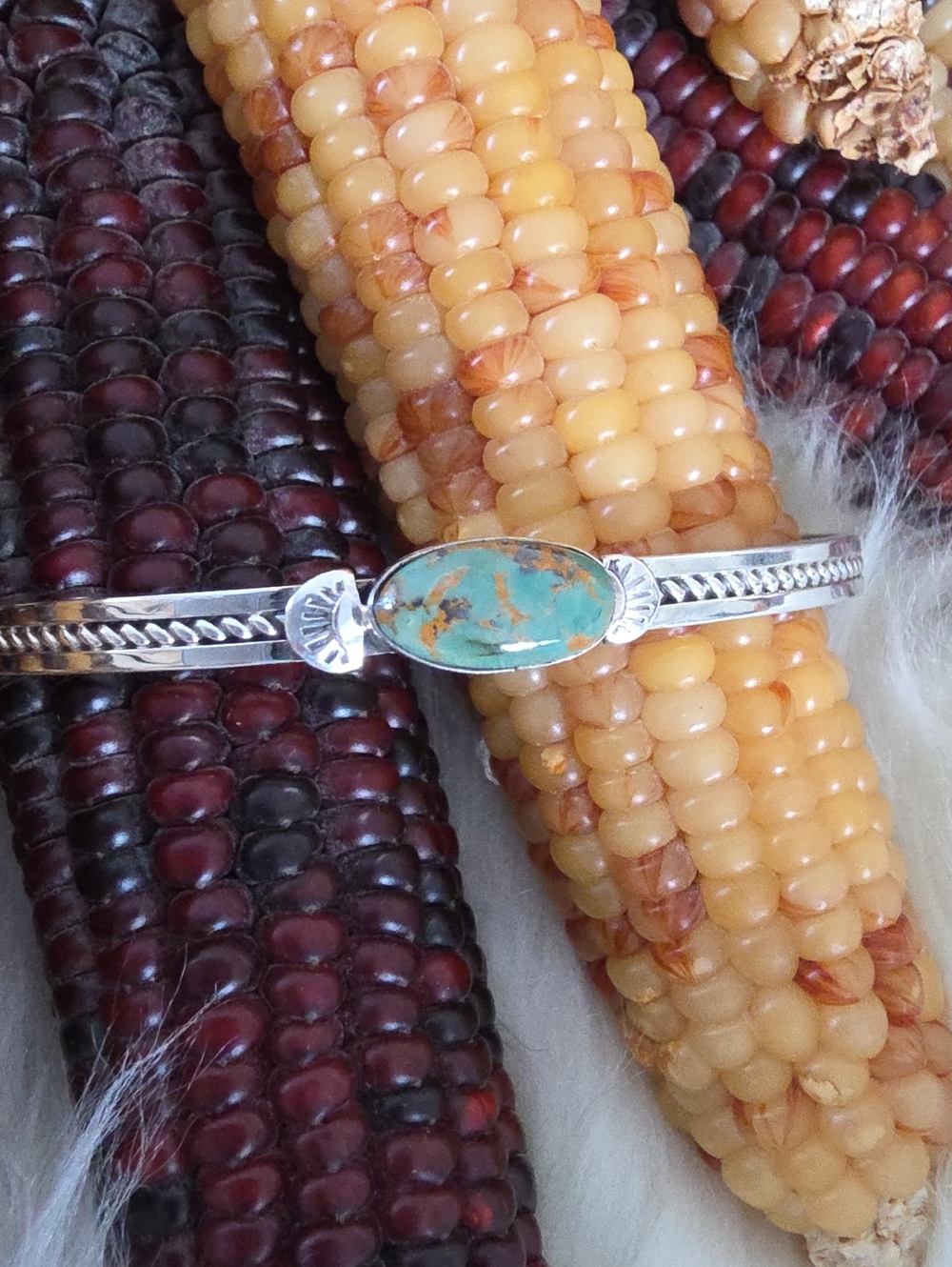 Beautiful NWOT Native American Navajo Royston Turquoise Stacker Cuff 💚🎁🤎